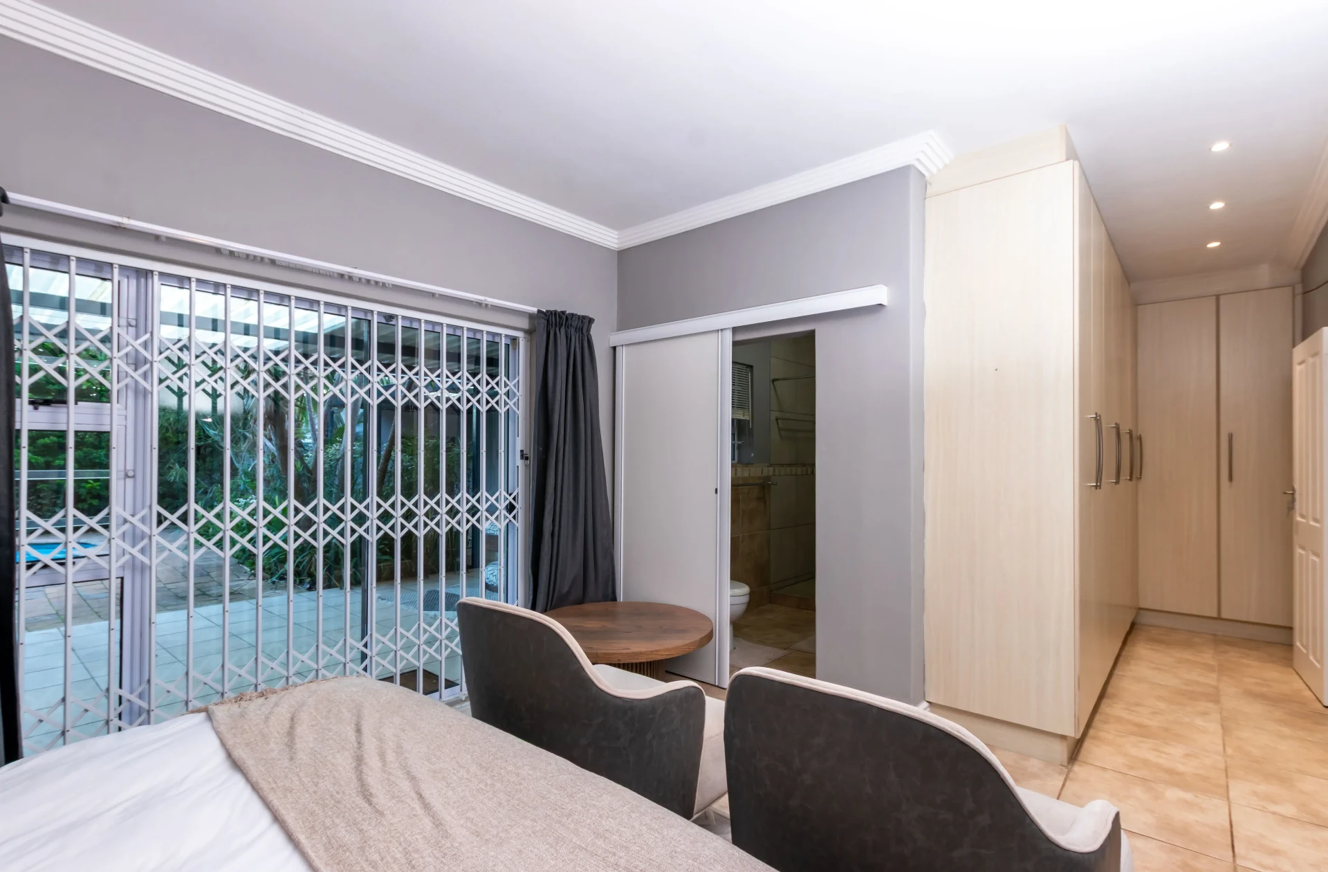 Presidential Suite — wardrobe and en-suite